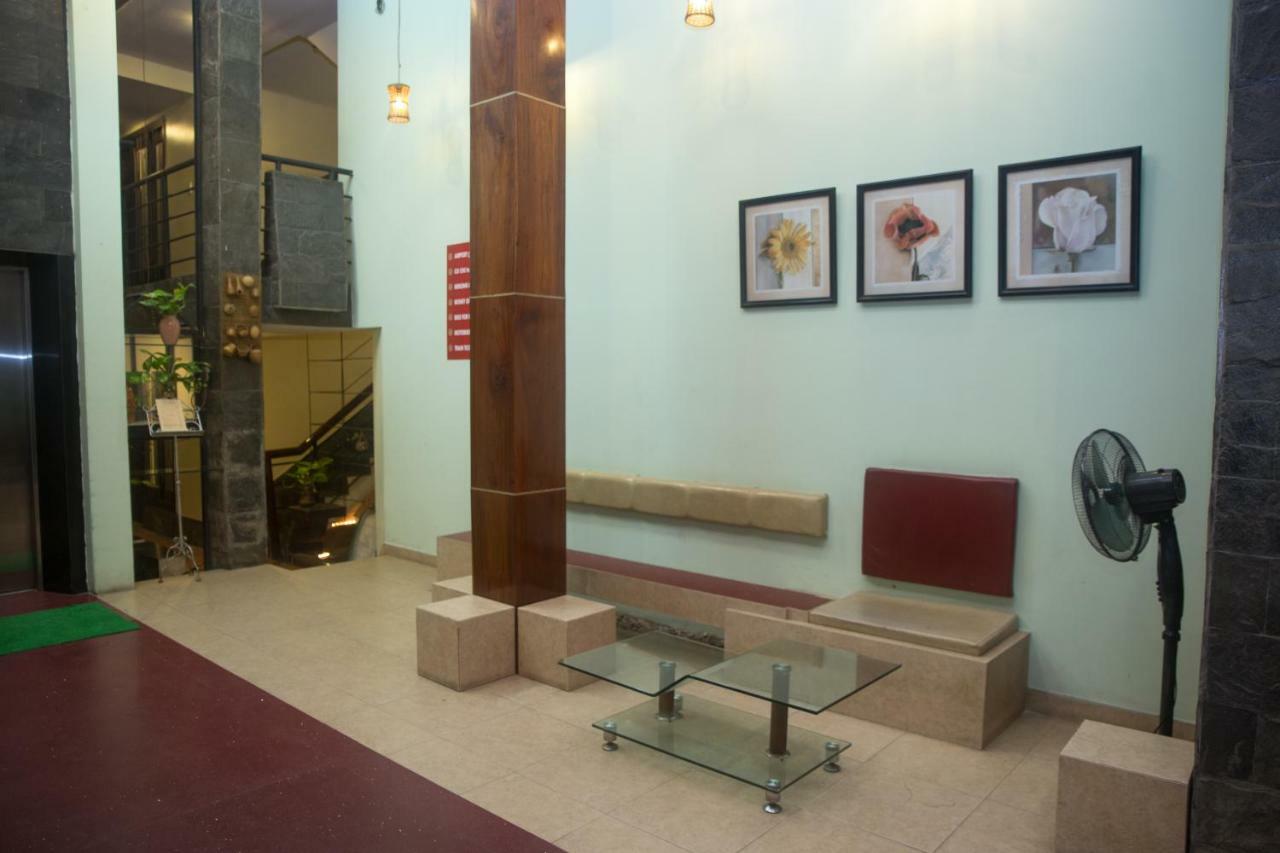 Caroline Hotel Ho Chi Minh-staden Exteriör bild
